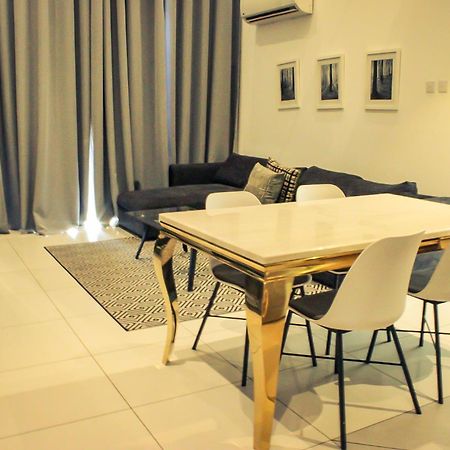 Апартаменты Embassy Gardens Deluxe Аккра Экстерьер фото