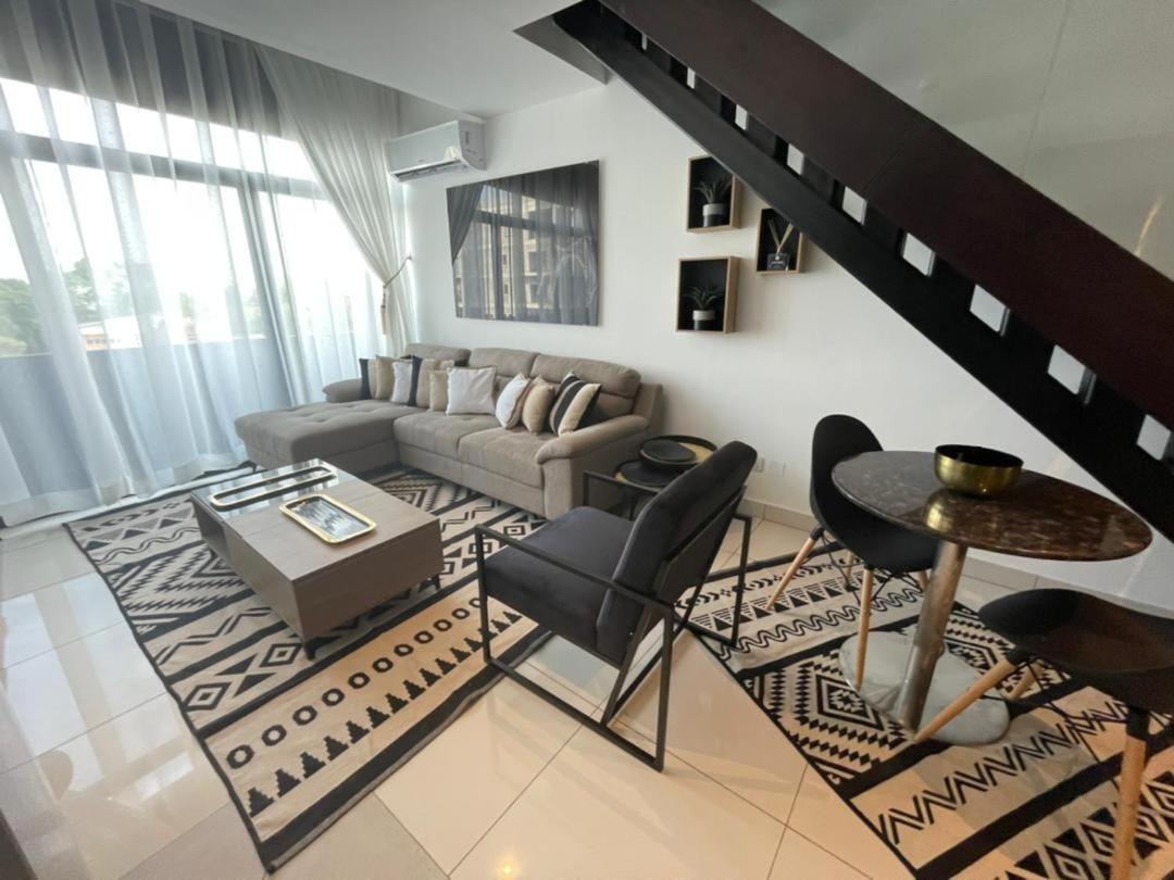 Апартаменты Embassy Gardens Deluxe Аккра Экстерьер фото