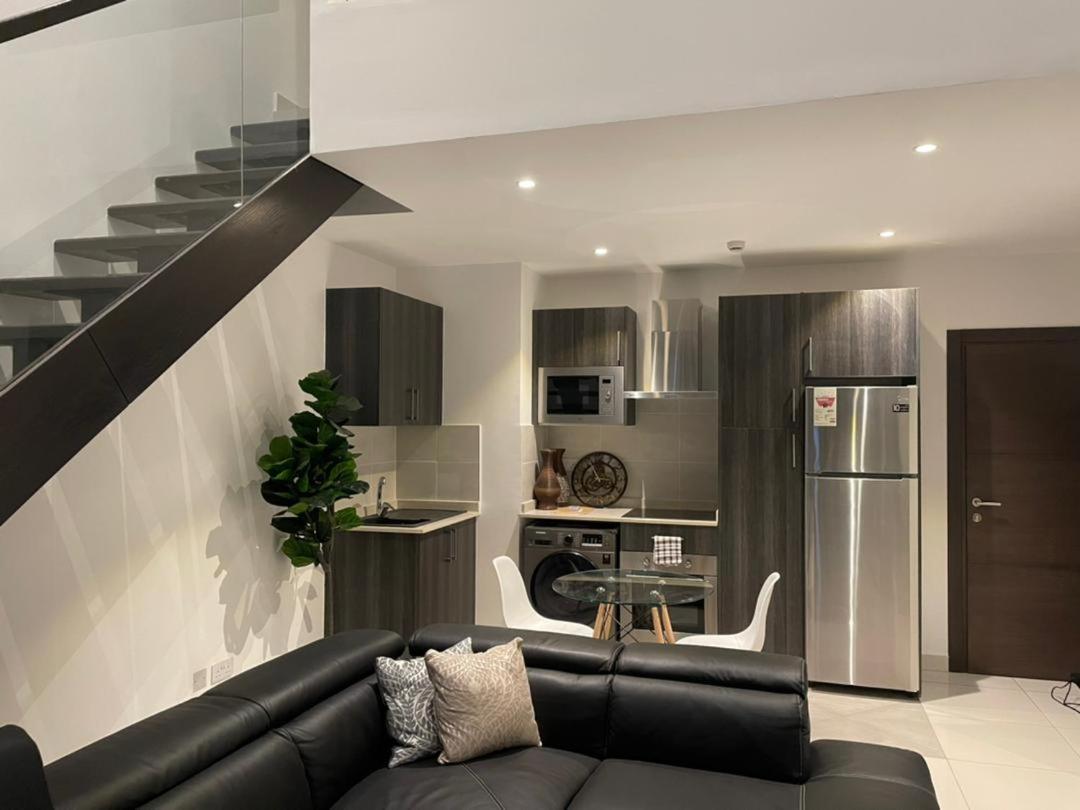 Апартаменты Embassy Gardens Deluxe Аккра Экстерьер фото